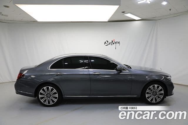 Mercedes-Benz E-Class W213 2