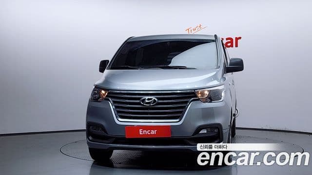 Hyundai The New Grand Starex 3