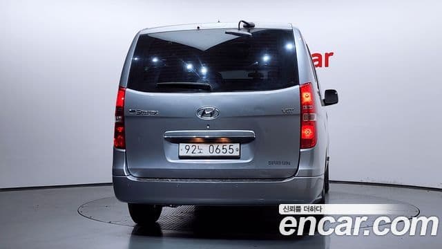 Hyundai The New Grand Starex 4