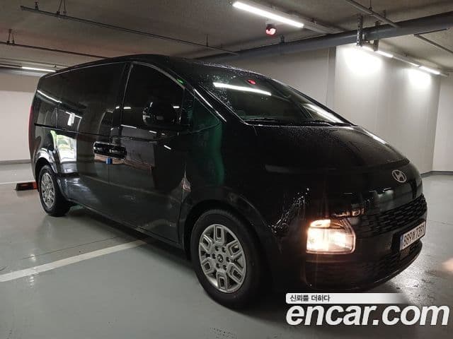 Hyundai The New Staria 2