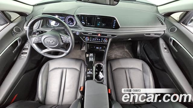 Hyundai Sonata (DN8) 4