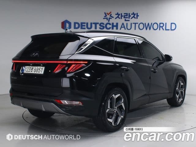 Hyundai Tucson (NX4) 2