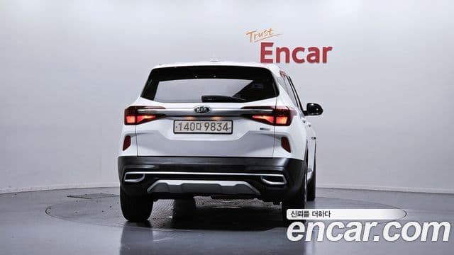 Kia Seltos 4