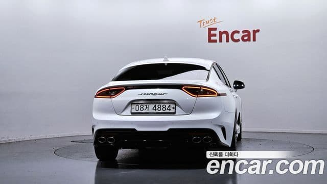 Kia Stinger 4