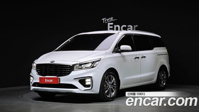Kia The New Carnival — 1
