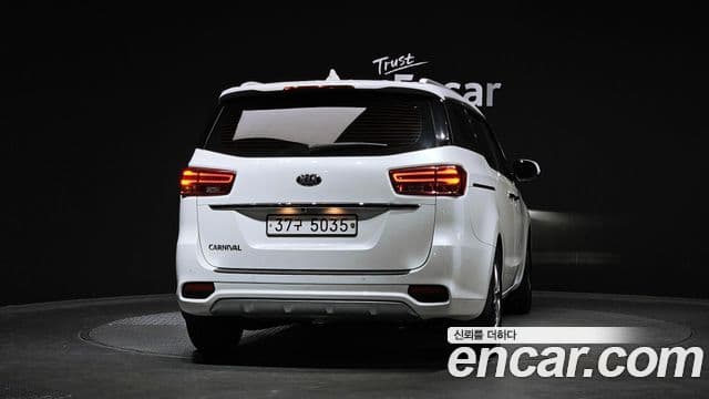 Kia The New Carnival 3