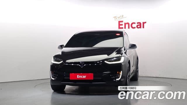 Tesla Model X 3
