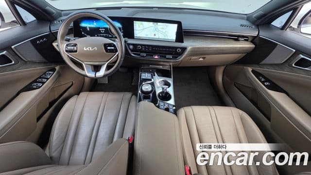 Kia K8 Hybrid 4
