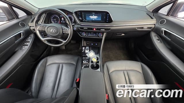 Hyundai Sonata (DN8) 4