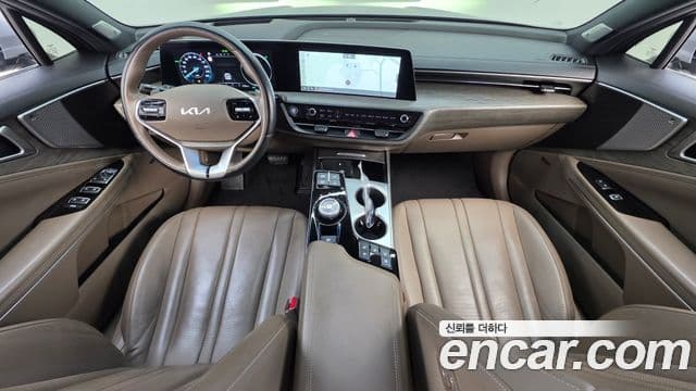 Kia K8 Hybrid 4
