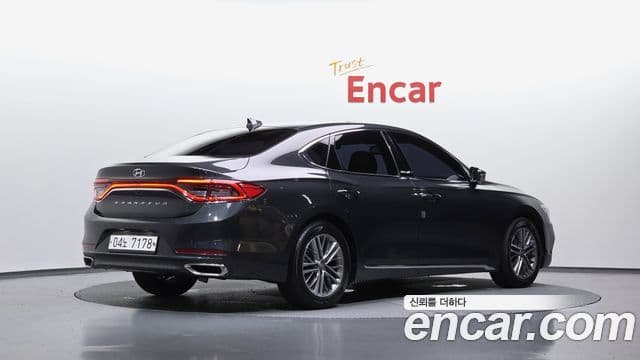 Hyundai Grandeur IG 2