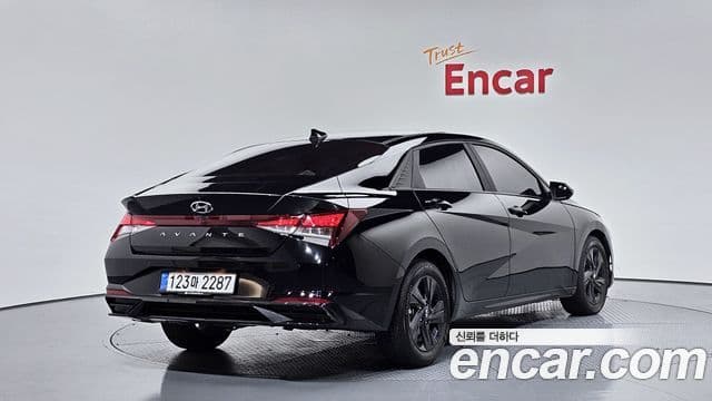 Hyundai Avante (CN7) 2