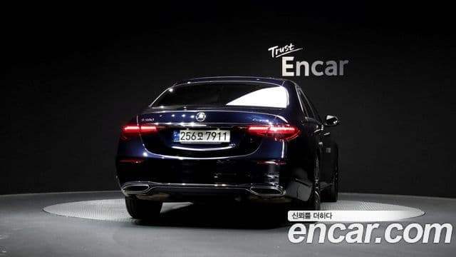 Mercedes-Benz S-Class W223 3