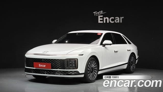 Hyundai Grandeur (GN7) 1