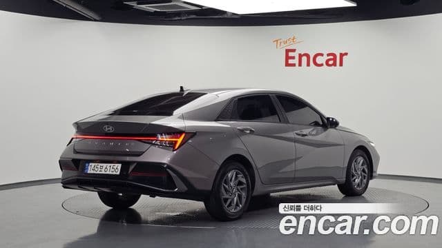 Hyundai The New Avante (CN7) 2