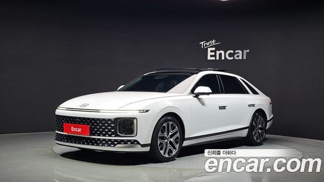 Hyundai Grandeur Hybrid (GN7) 1
