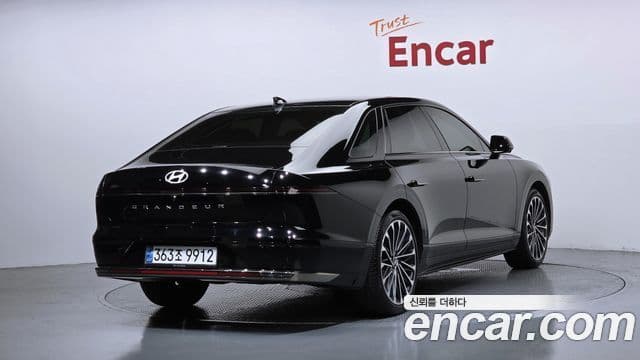 Hyundai Grandeur Hybrid (GN7) 2