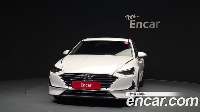 Hyundai Sonata (DN8) 2