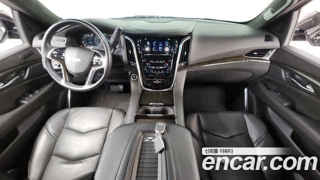 Cadillac Escalade 4