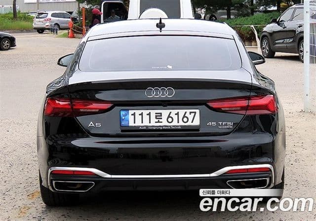 Audi A5 (F5) 3