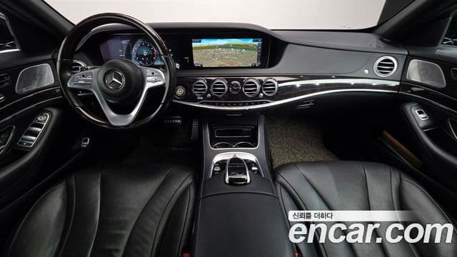 Mercedes-Benz S-Class W222 4