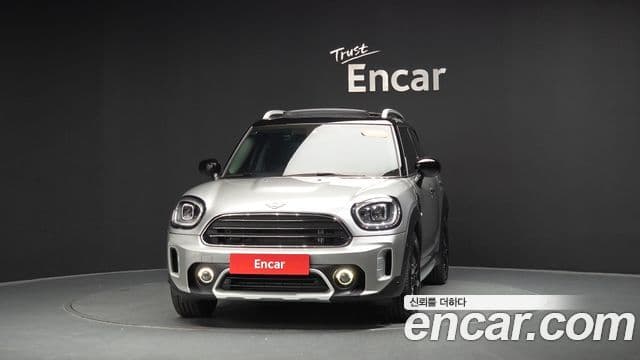 MINI Cooper Countryman 3