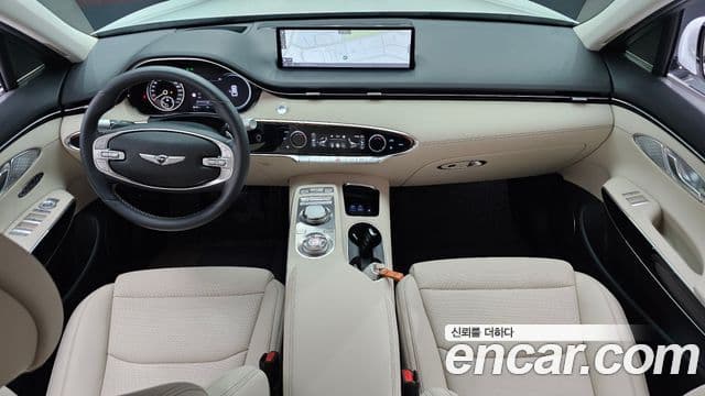 Genesis GV70 4