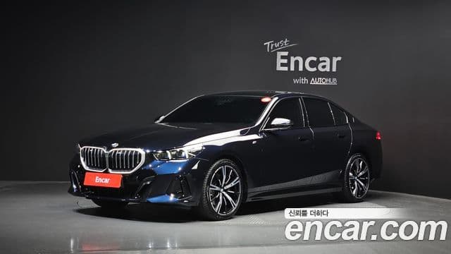 BMW 5 Series (G60) — 1
