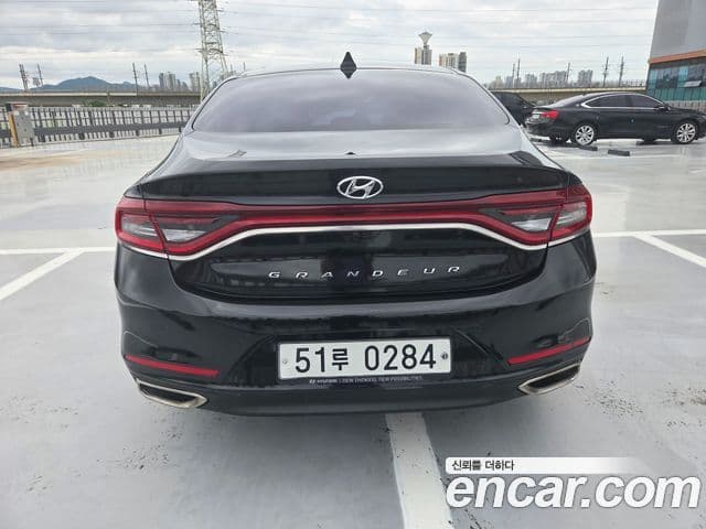 Hyundai Grandeur IG 4