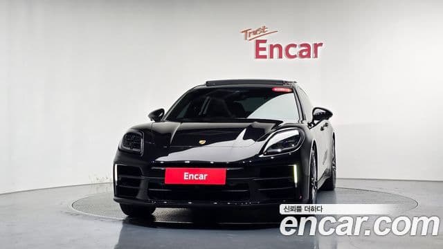 Porsche Panamera (976) 2
