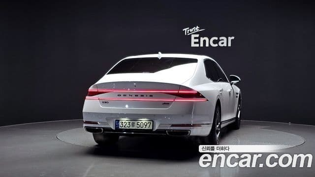 Genesis G90 (RS4) 4