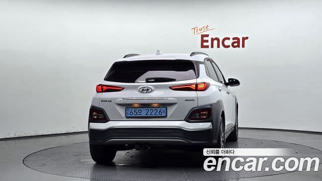 Hyundai Kona Electric 4