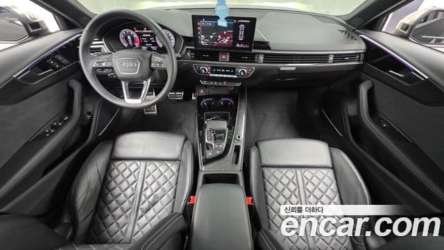 Audi S4 (B9) 4