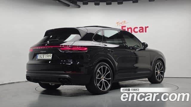 Porsche Cayenne (PO536) 2