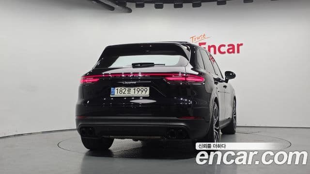 Porsche Cayenne (PO536) 4