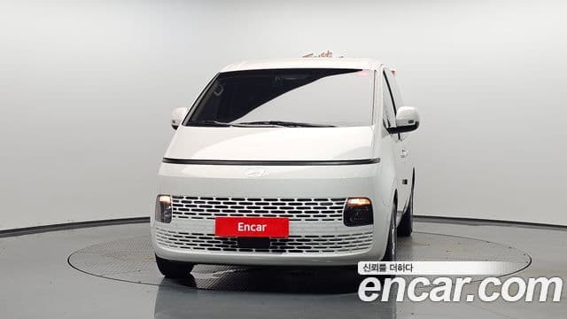 Hyundai Staria 2