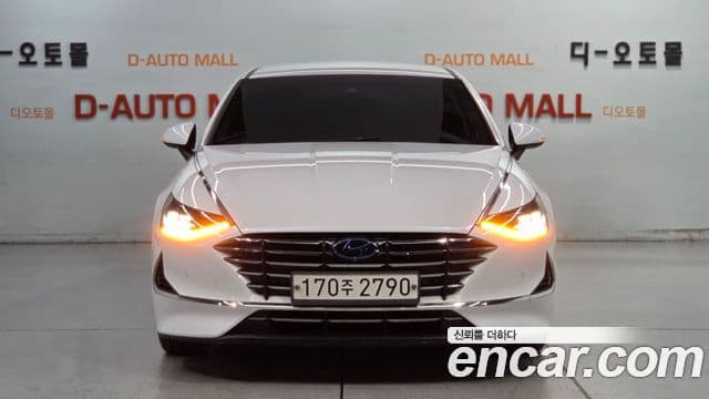 Hyundai Sonata (DN8) 2