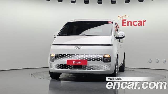 Hyundai Staria 2