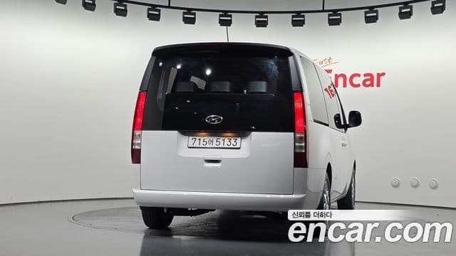 Hyundai Staria 3