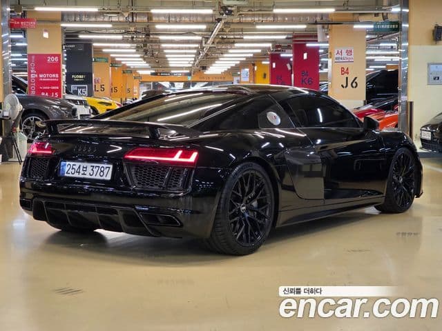 Audi R8 (4S) 4