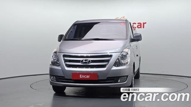 Hyundai Grand Starex 3