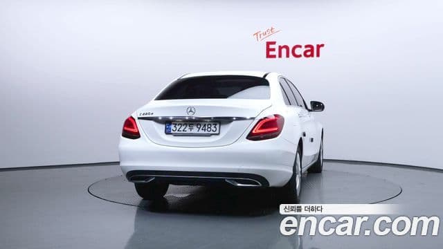Mercedes-Benz C-Class W205 4