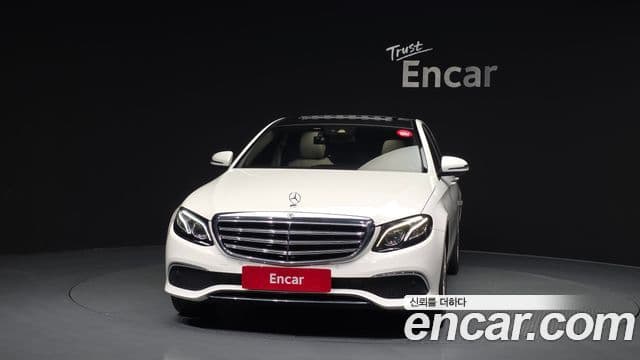 Mercedes-Benz E-Class W213 3