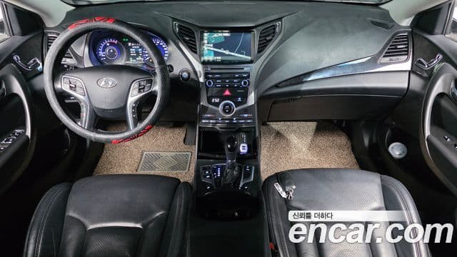 Hyundai Grandeur HG Hybrid 4