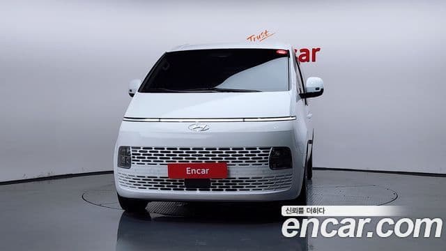 Hyundai Staria 3