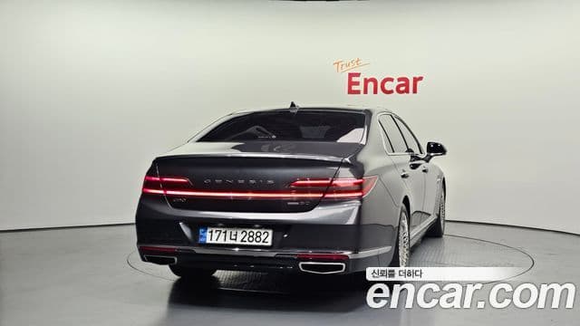 Genesis G90 3