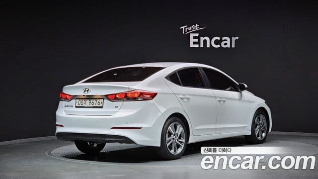 Hyundai Avante AD 2