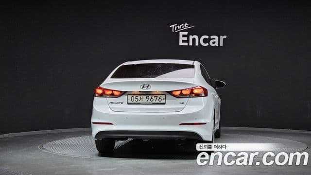 Hyundai Avante AD 4