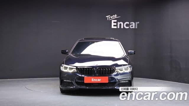 BMW 5 Series (G30) 3