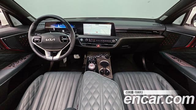Kia K8 Hybrid 4